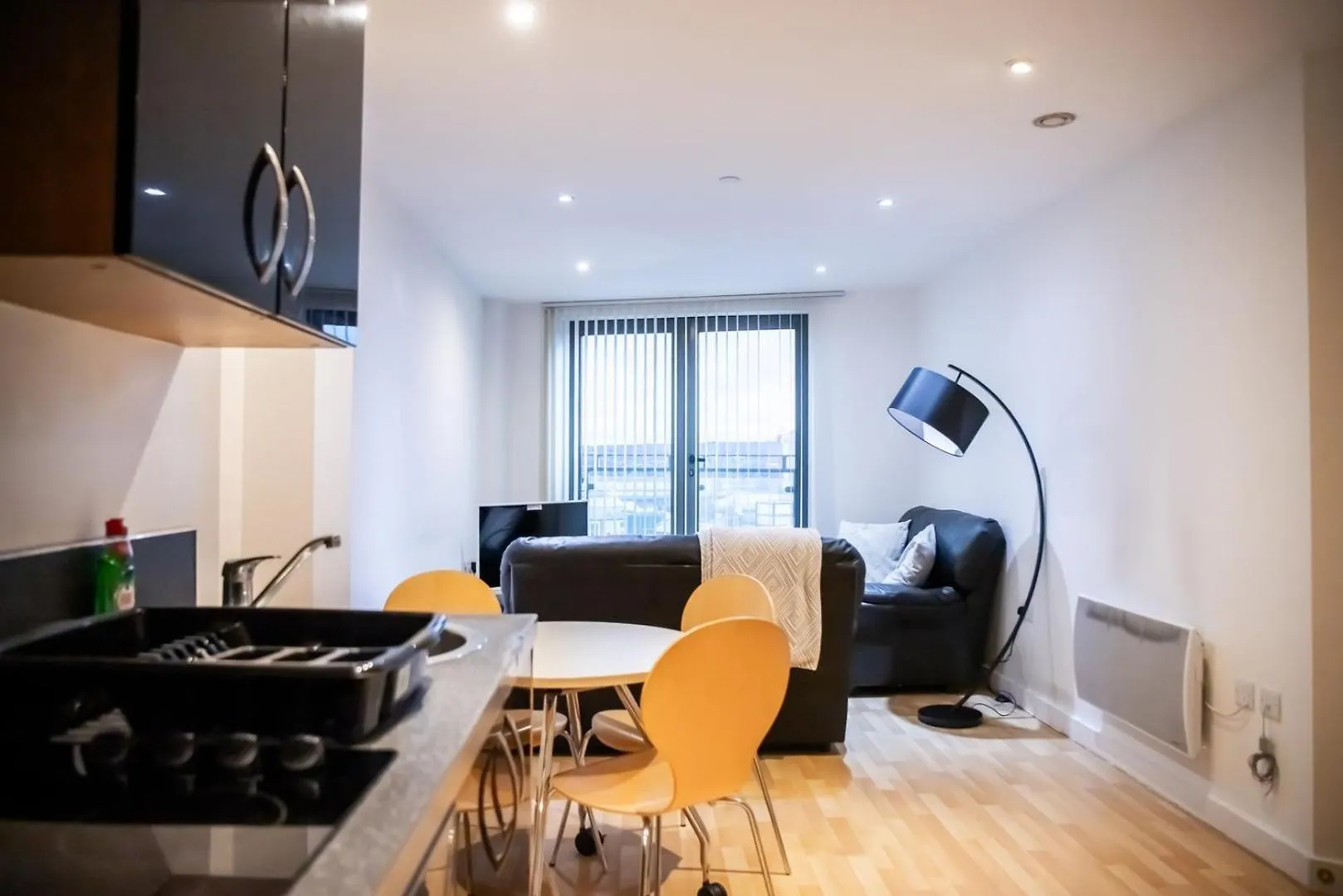 Guestready - City Centre Apartment, Sleep 4 Leeds  Apartment